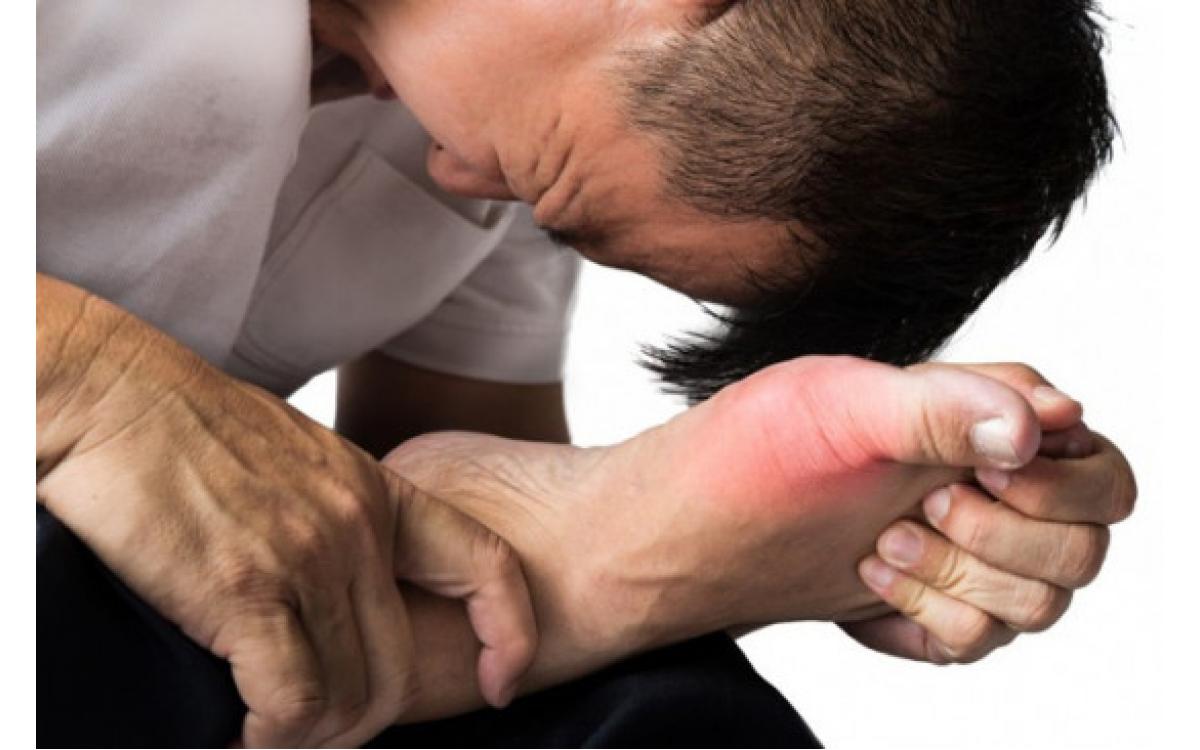 Ăn uống như thế nào để giảm đau do gút ?